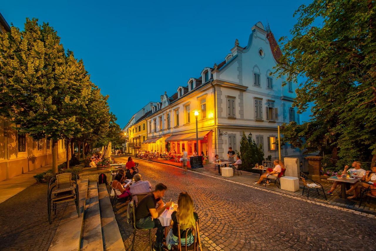 Kedves Vendeghaz Bed & Breakfast Balatonfured Luaran gambar