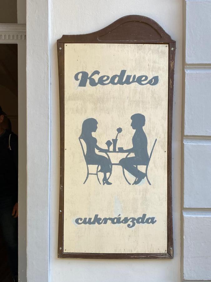 Kedves Vendeghaz Bed & Breakfast Balatonfured Luaran gambar